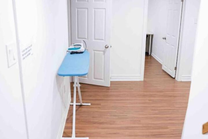 Adorable 3 Bedroom Apartment with Free Parking