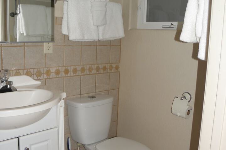 Sea Haven Motel & Guest House