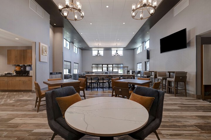 Hotel Interior 13 of 54