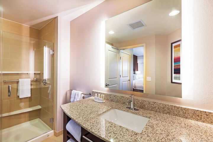 Room 20 of 28