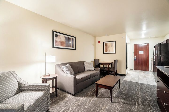 Cobblestone Inn & Suites - Kermit