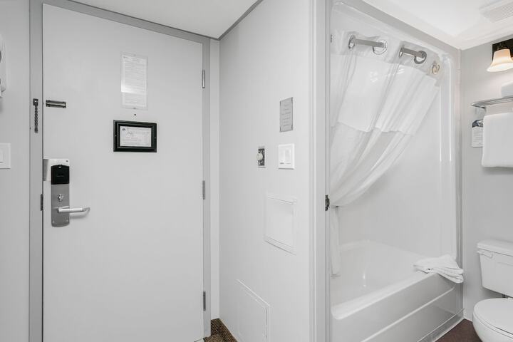 Room 15 of 52
