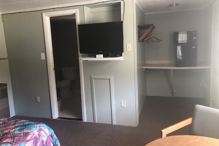 Room 16 of 24