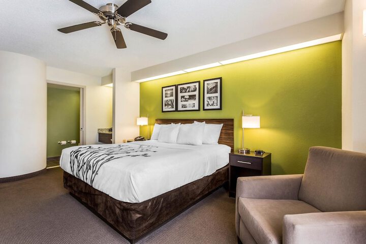 Room 26 of 39