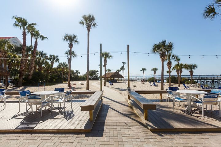 Harborside at Charleston Harbor Resort and Marina