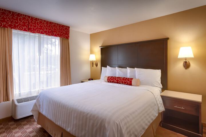 Room 35 of 63