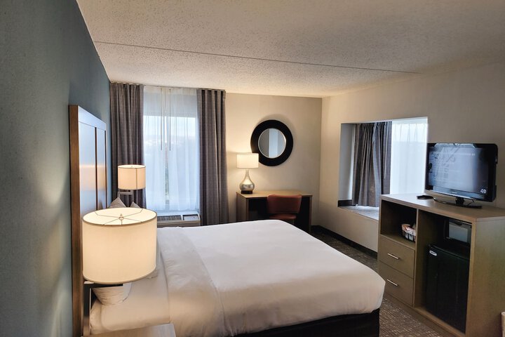 Room 26 of 65