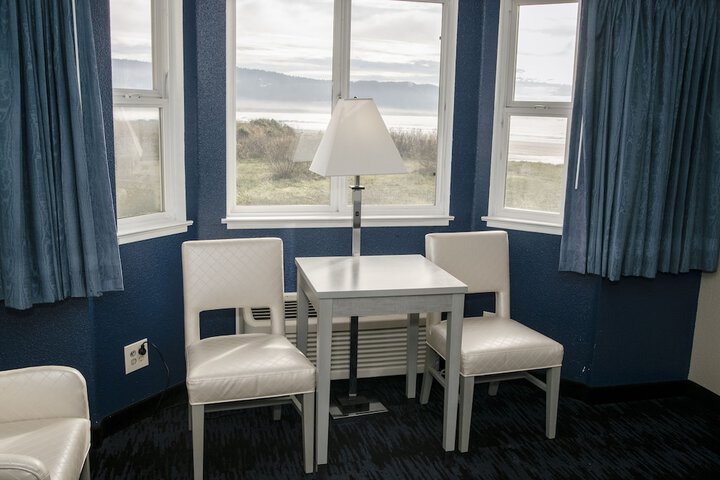 Room 16 of 39