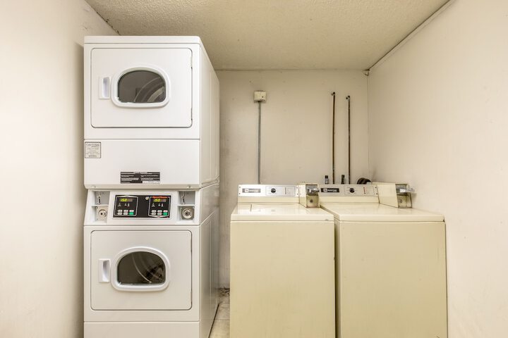 Room 11 of 12