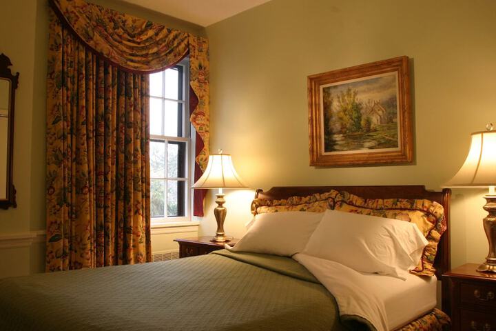 Room 32 of 67