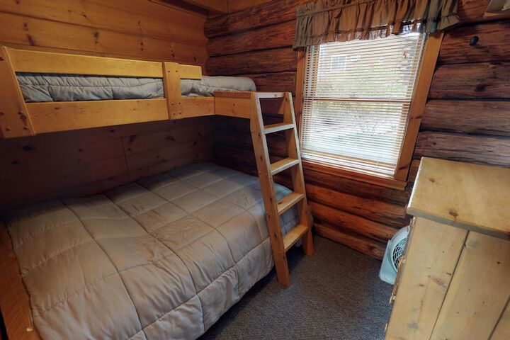 Room 46 of 176