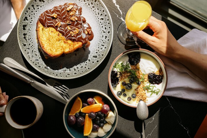 Breakfast/Coffee Service 22 of 32