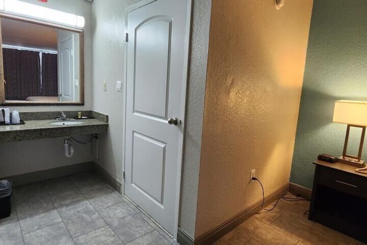 Room 44 of 60