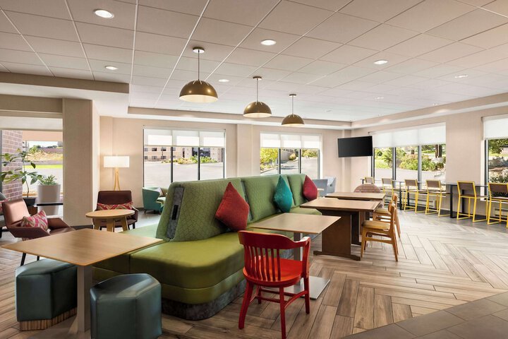 Home2 Suites by Hilton Denver West - Federal Center CO