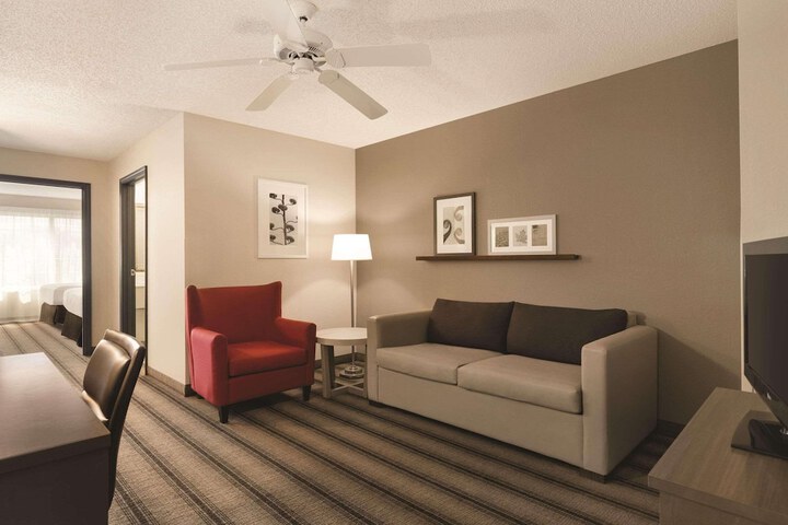 Room 7 of 15