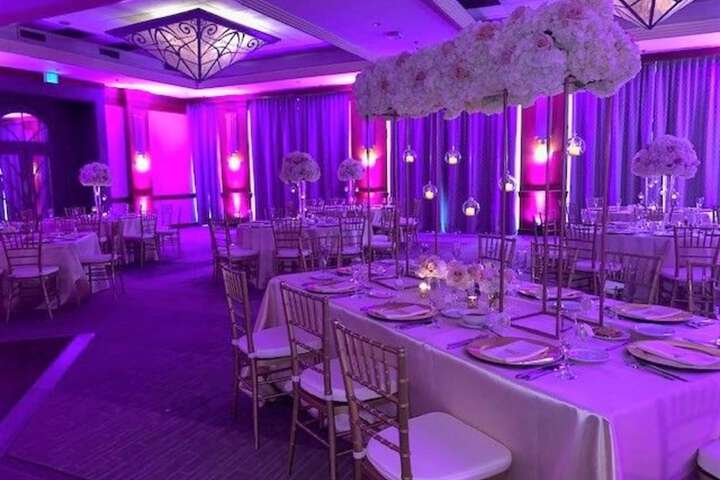 Ballroom/Hall 37 of 44