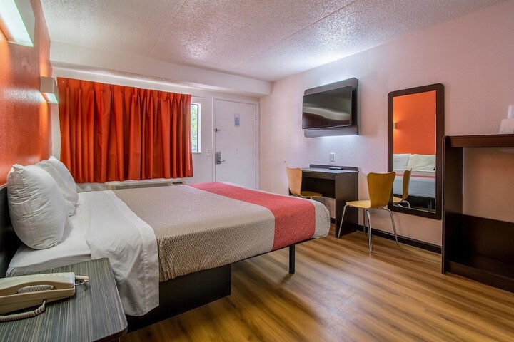 Motel 6 Ashland OH