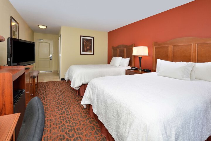 Room 11 of 38