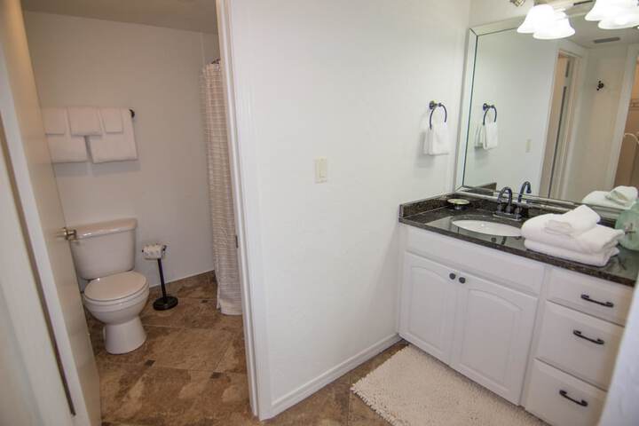 Room 32 of 86