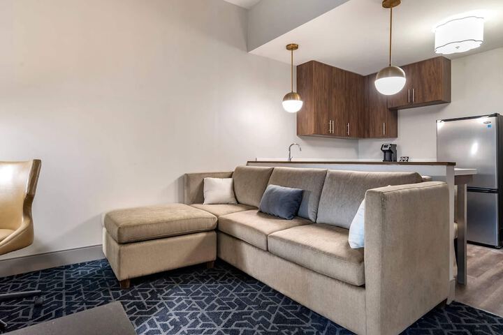 Lyric Hotel West End Trademark Collection by Wyndham