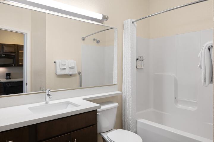 Room 14 of 37