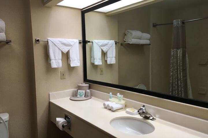 Room 14 of 36