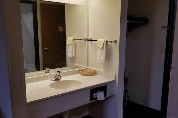 Room 132 of 232