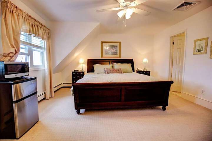 Room 156 of 191