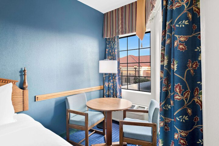 Room 41 of 73