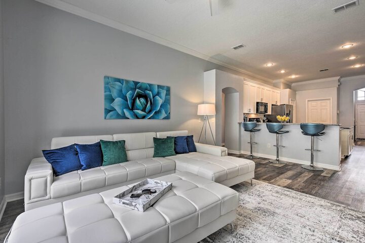 Apopka Single-story Home w / Private Lanai + Pool!