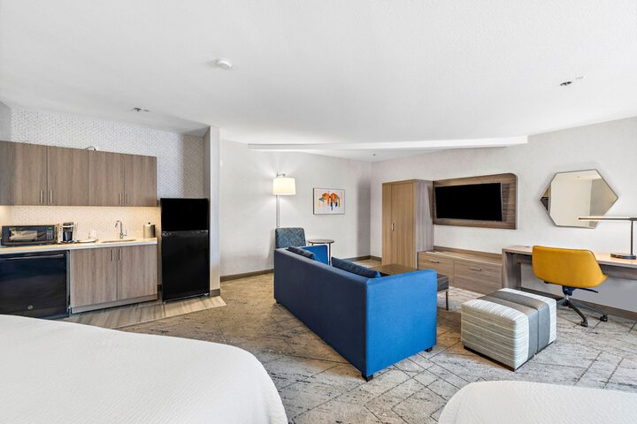 Room 30 of 42