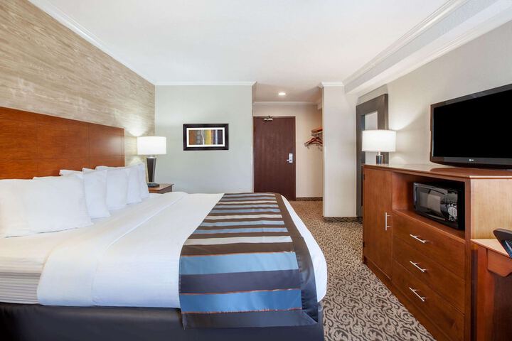 Room 21 of 31