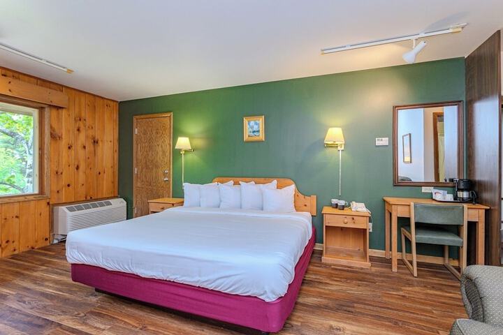Holiday Acres Resort