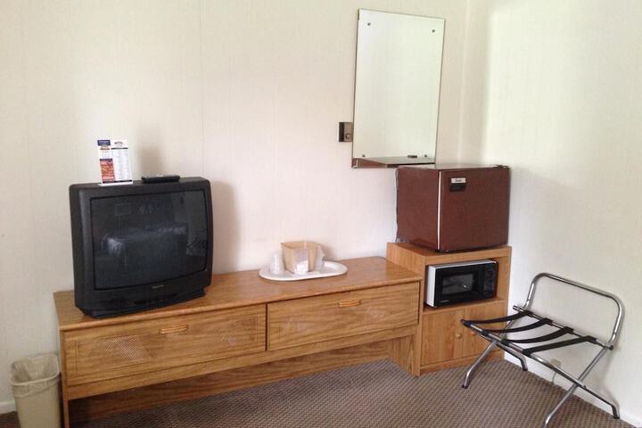 Room 11 of 24