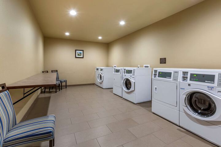 Comfort Inn & Suites Near Mt. Rushmore