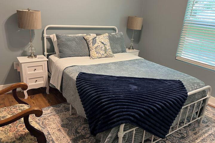Benefield House Bed & Breakfast