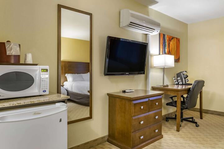 Room 35 of 67