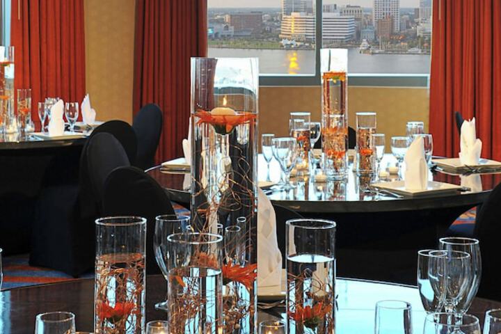 Renaissance Portsmouth-Norfolk Waterfront Hotel