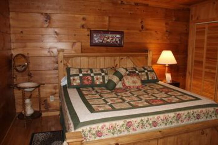 Riverside Log Cabins