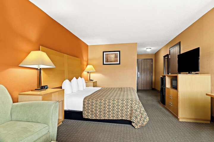 Room 10 of 37