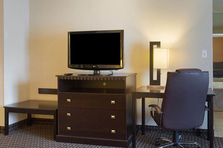 Room 14 of 41