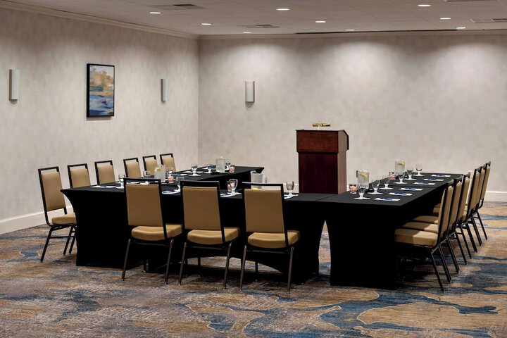 Delta Hotels by Marriott Utica