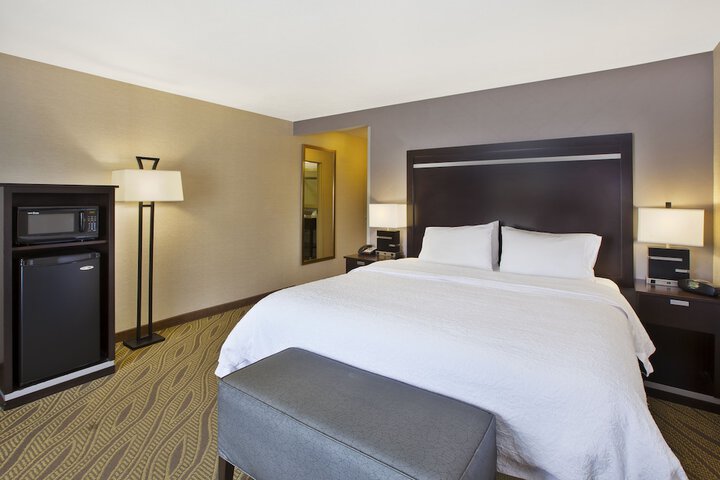 Room 17 of 27
