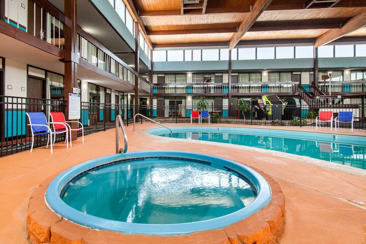 Pool 7 of 25