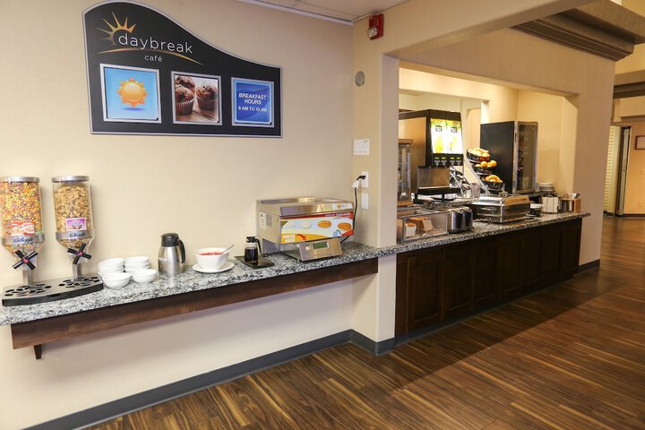 Breakfast/Coffee Service 74 of 80