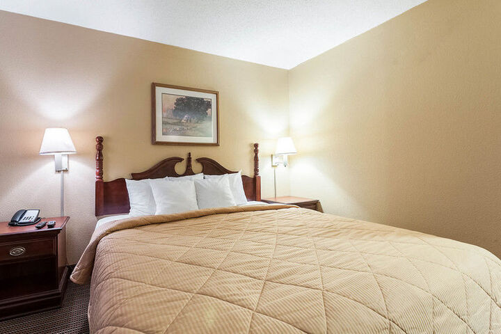 RODEWAY INN