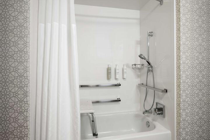 Room 42 of 63