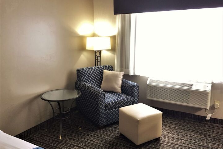 Room 8 of 26