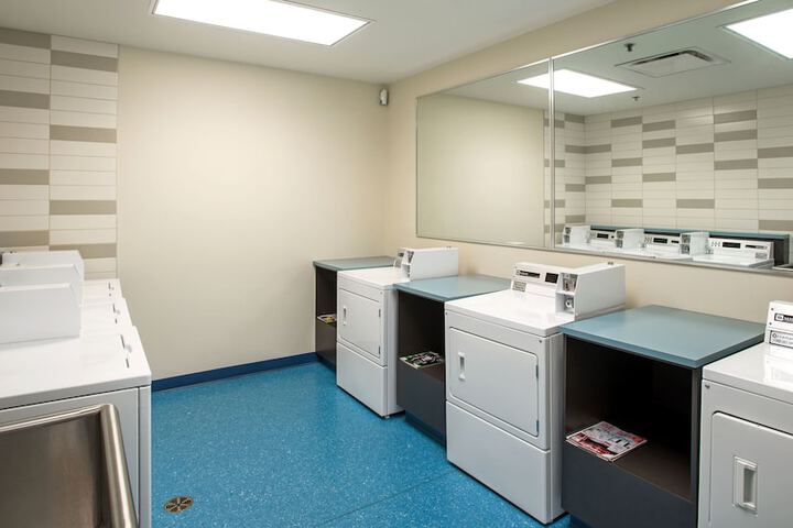 Le Square Phillips Hotel & Suites
