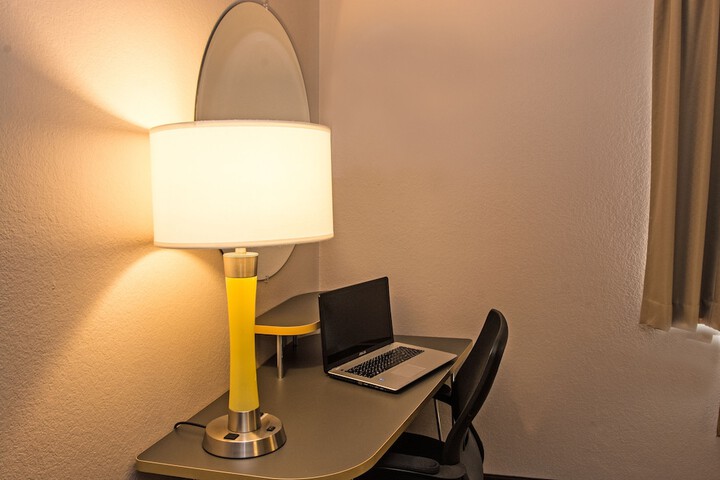 Super 8 by Wyndham Manistee